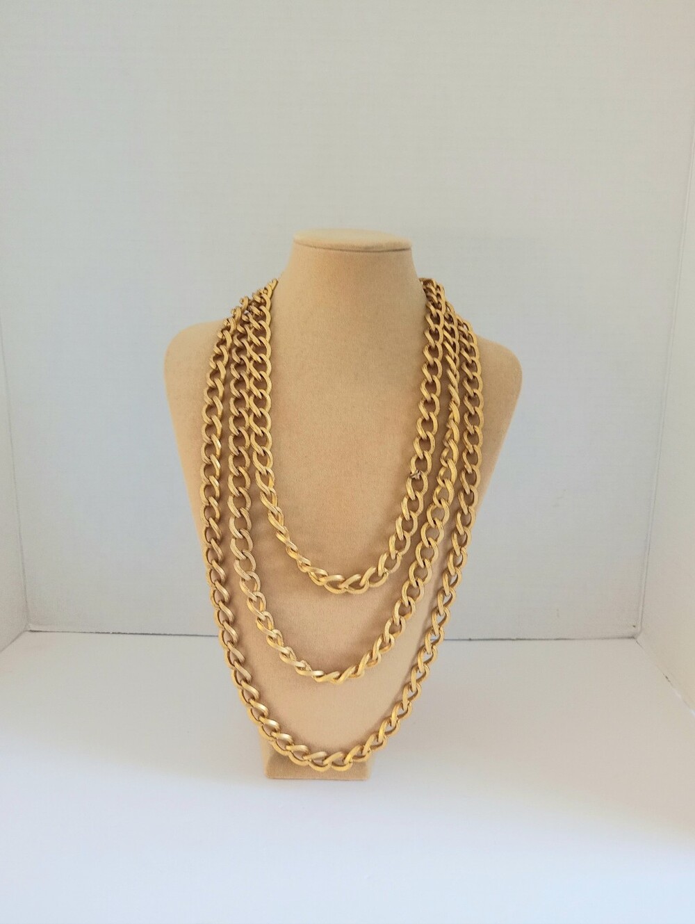 Chameleon Vintage Style Gold Tone Textured Multi-Strand Chain/ Belt 40 Inch